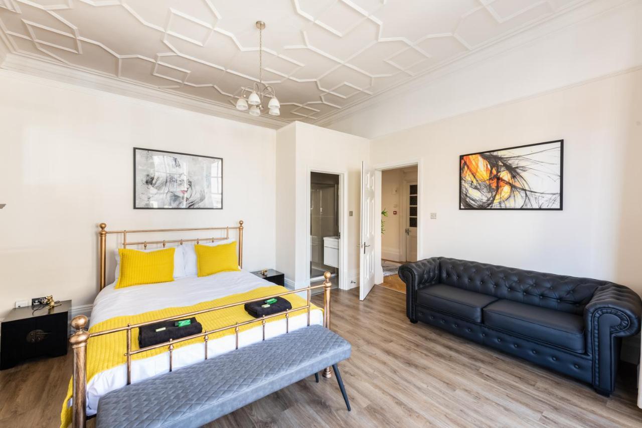 Apartamento 3 Bedroom Garden Opposite The *
